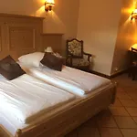 Les Portes De La Vallee מלון
