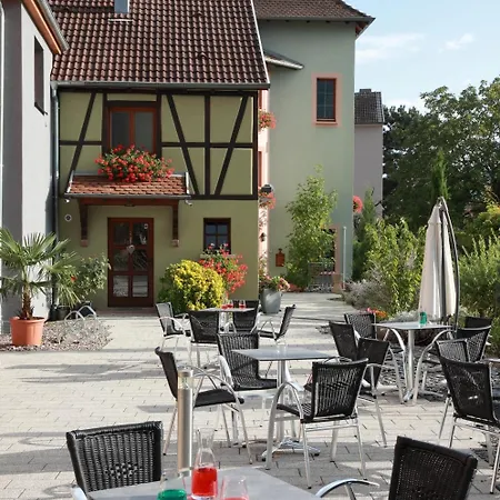 Hotel Les Portes De La Vallee 3*