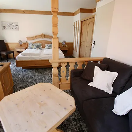 Hotel Les Portes De La Vallee 3*