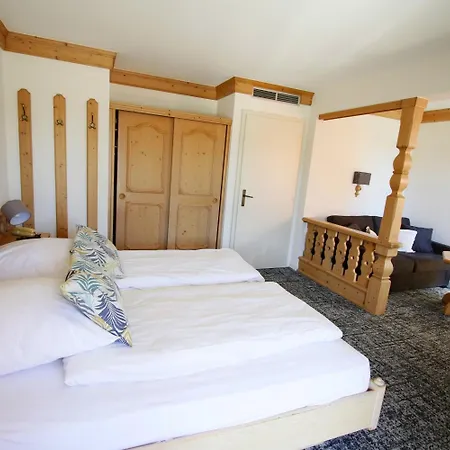 Hotel Les Portes De La Vallee 3*