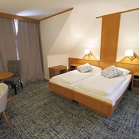 Hotel Les Portes De La Vallee