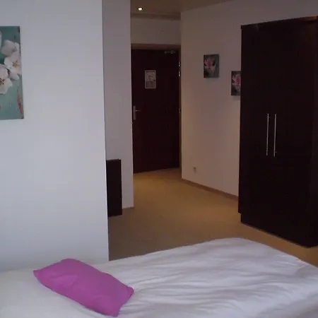 Hotel Les Portes De La Vallee