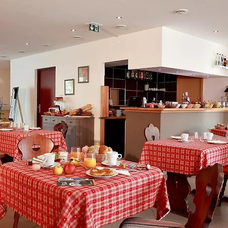 Les Portes De La Vallee Hotel